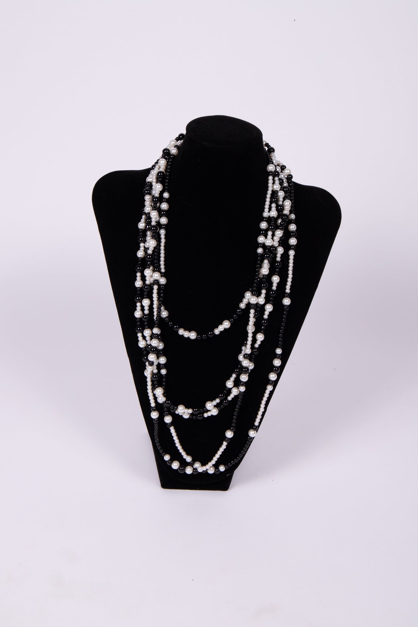 Collana MULTIFILO PERLE BIANCO E NERO