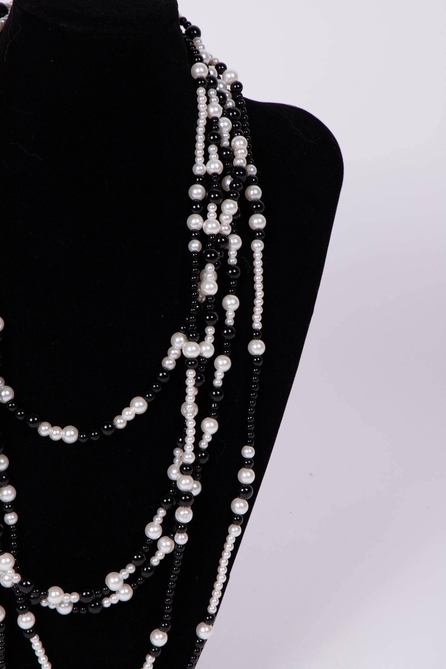 Collana MULTIFILO PERLE BIANCO E NERO