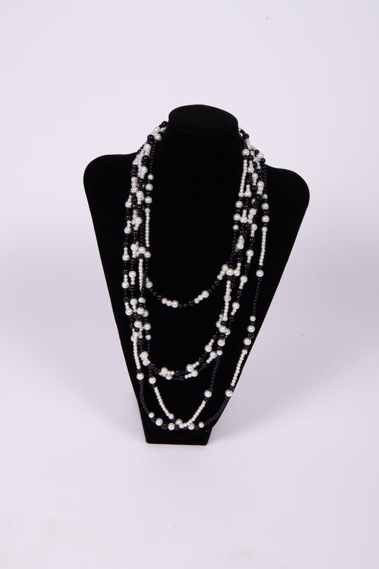 Collana MULTIFILO PERLE BIANCO E NERO